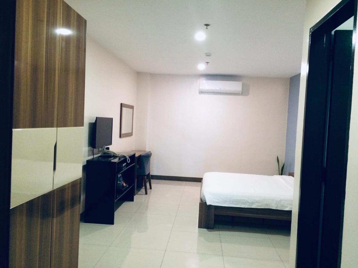 Ybc Grand Hotel Olongapo Zewnętrze zdjęcie