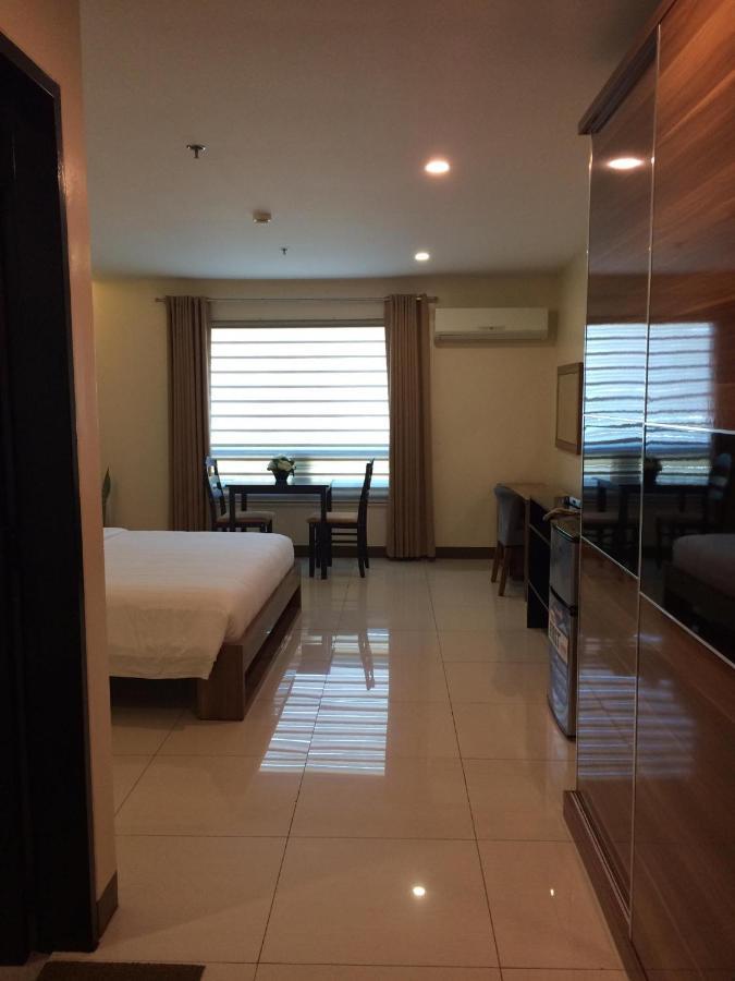 Ybc Grand Hotel Olongapo Zewnętrze zdjęcie