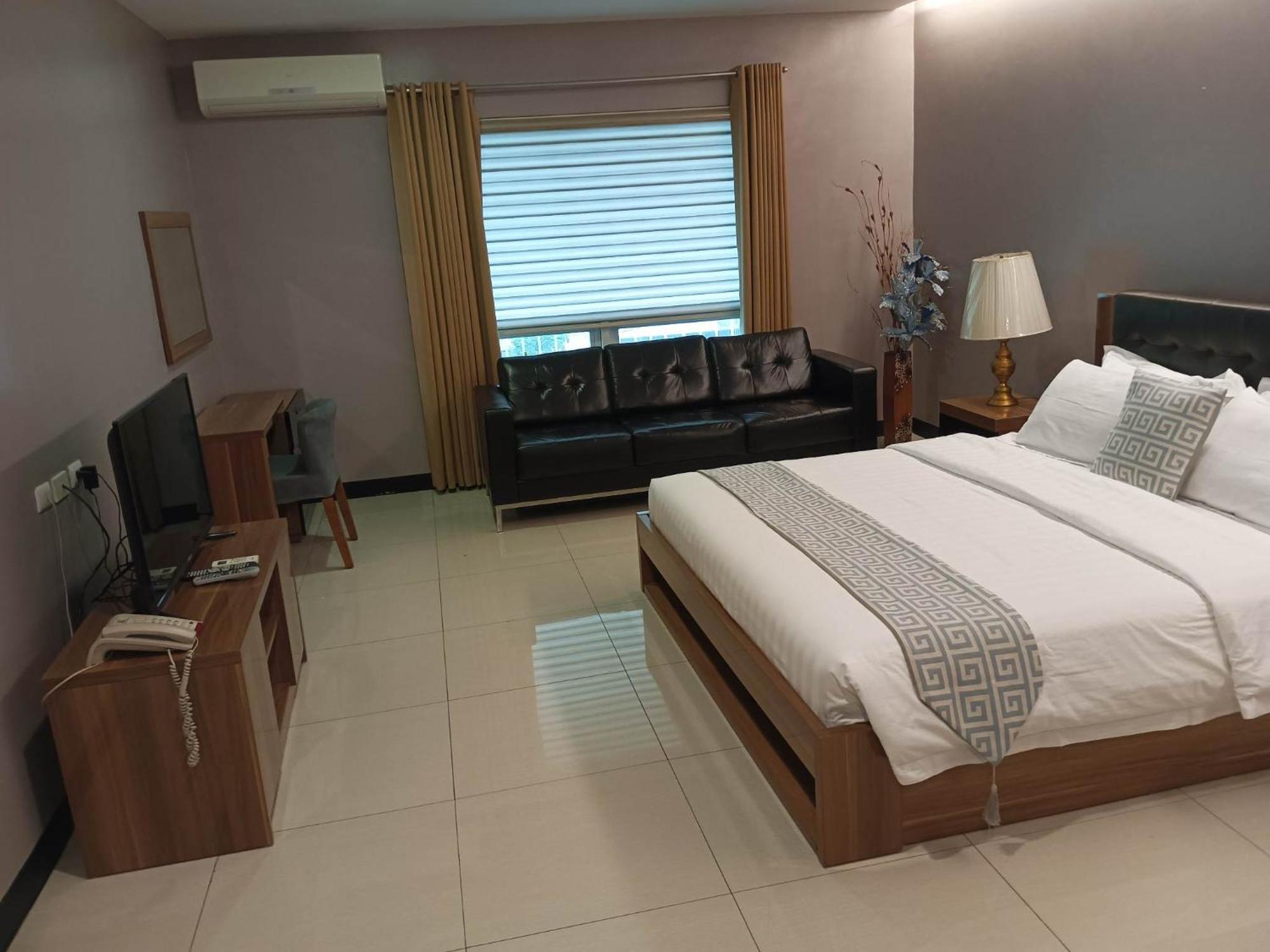 Ybc Grand Hotel Olongapo Pokój zdjęcie
