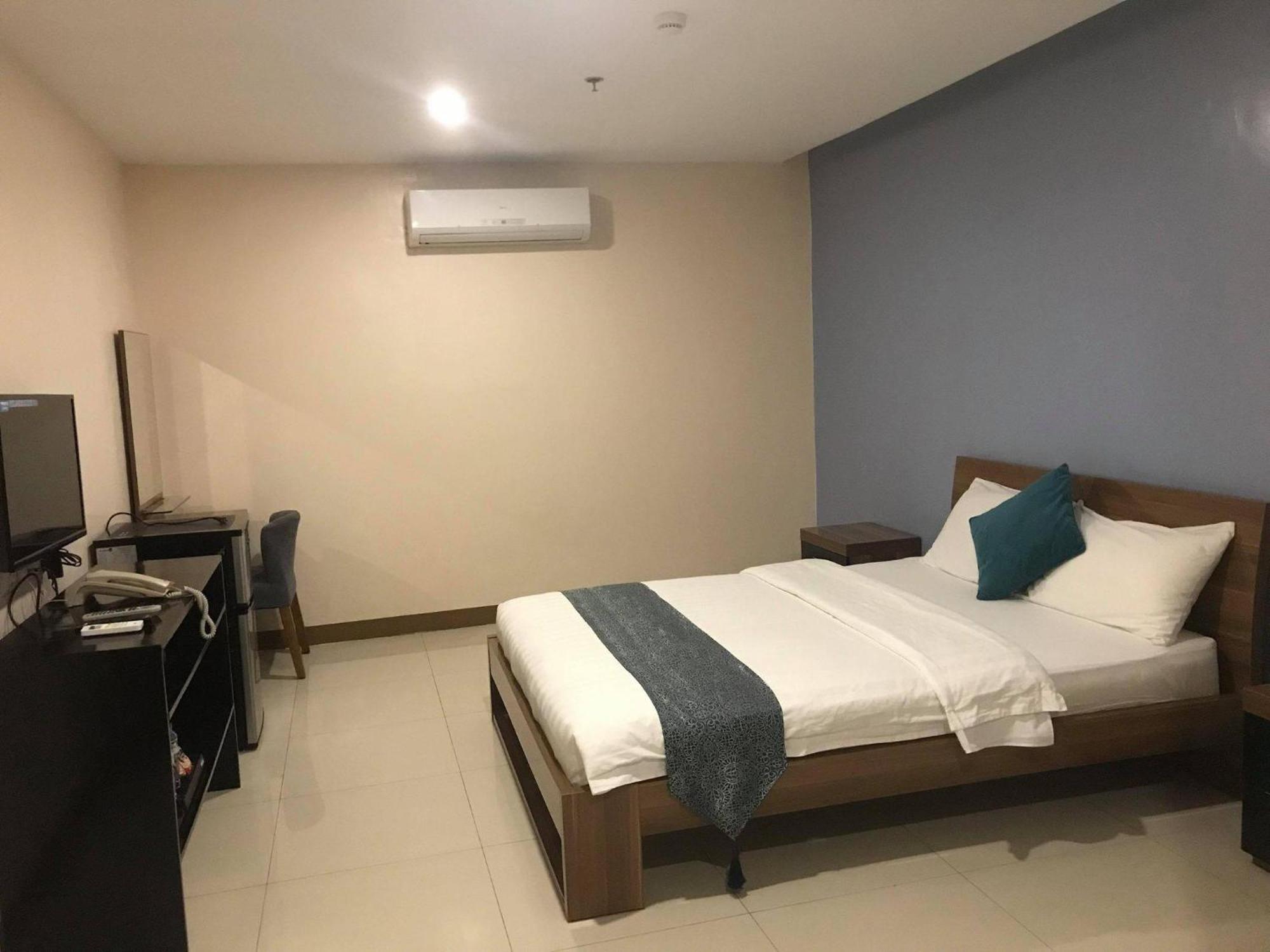 Ybc Grand Hotel Olongapo Zewnętrze zdjęcie