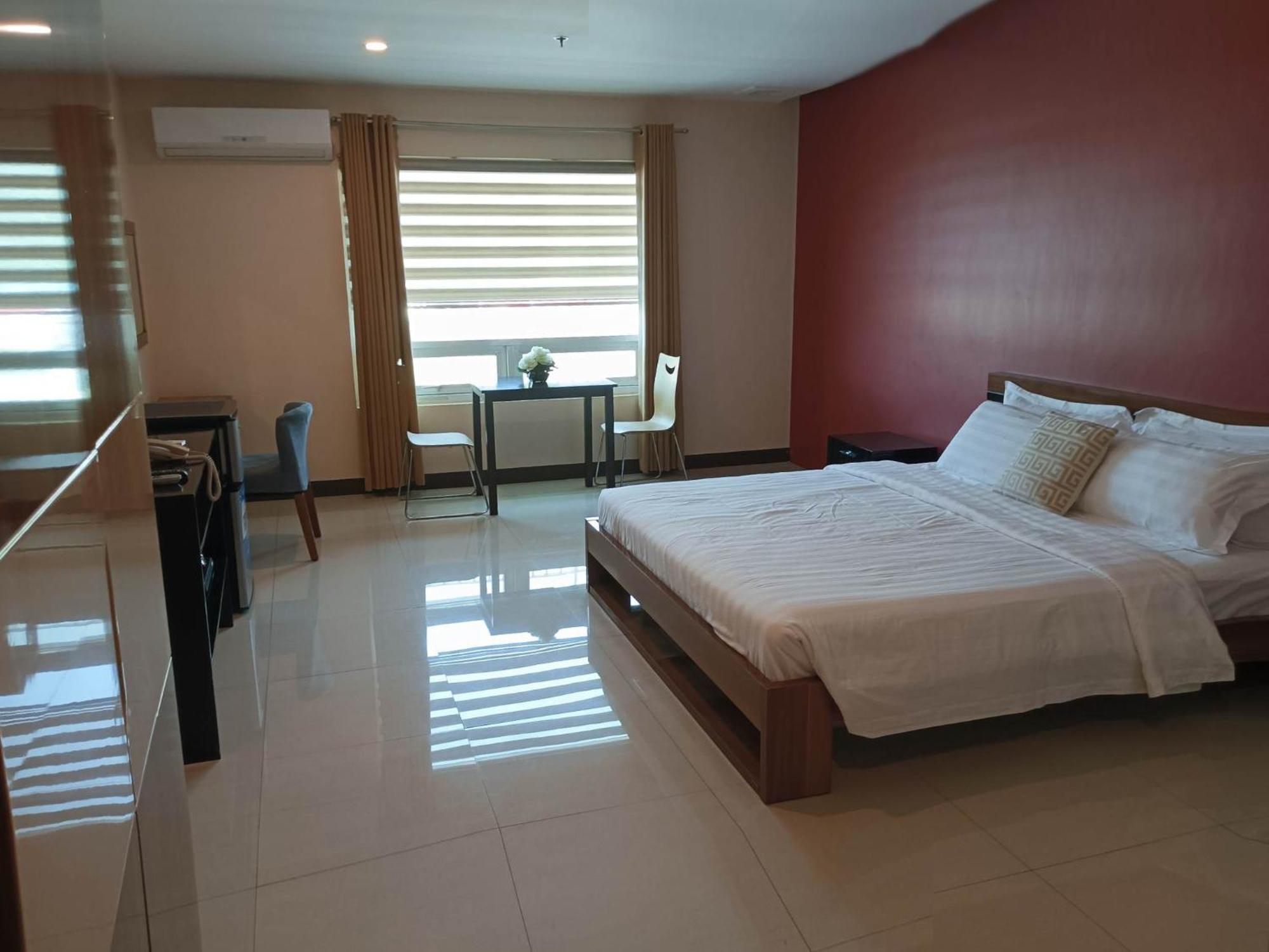 Ybc Grand Hotel Olongapo Zewnętrze zdjęcie